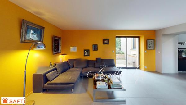 Maison avec piscine sur 5 hectares de terrain