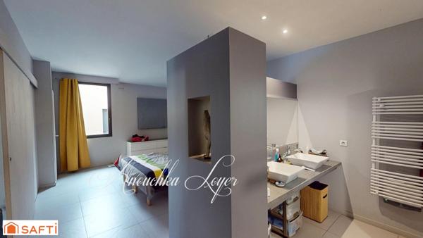 Maison avec piscine sur 5 hectares de terrain