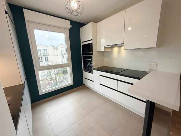 Appartement Cergy 3 pièce(s) 63 m2 €244 000 ** - Référence 2246