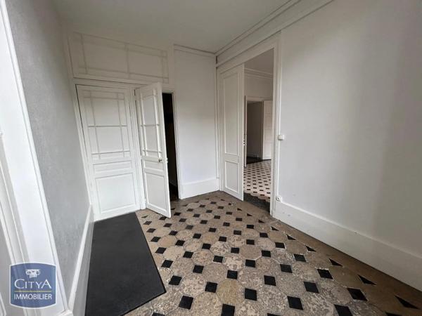 Appartement à louer 6 pièces 191.65m²