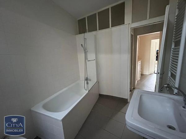 Appartement à louer 6 pièces 191.65m²