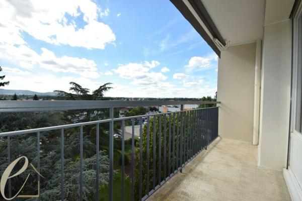 TASSIN Avenue Eisenhower – Appartement T3 de 64 m² avec 2 balcons et une jolie vue dégagée