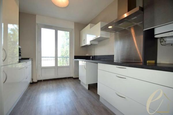 TASSIN Avenue Eisenhower – Appartement T3 de 64 m² avec 2 balcons et une jolie vue dégagée