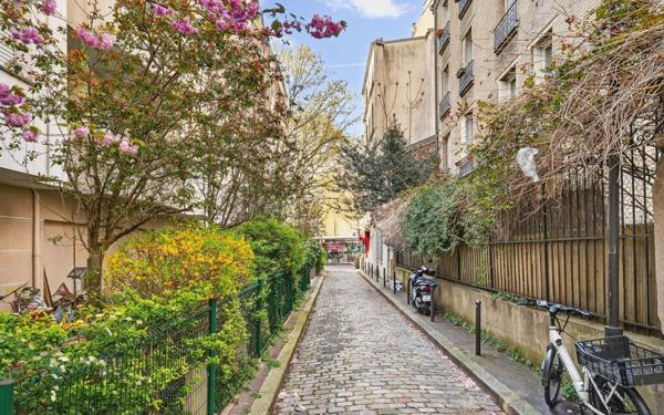 Appartement à vendre    2 pièces • 38,48 m2 Paris 18