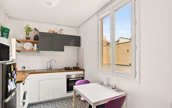 Appartement à vendre    2 pièces • 38,48 m2 Paris 18