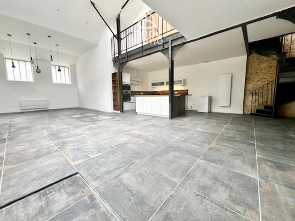 Maison
                                                                                                                                                                                                                                                                                                                        6 pièce(s)                                                                                                                                                                                                          4 chambre(s)                                                                                                                                                                                                          175  m²