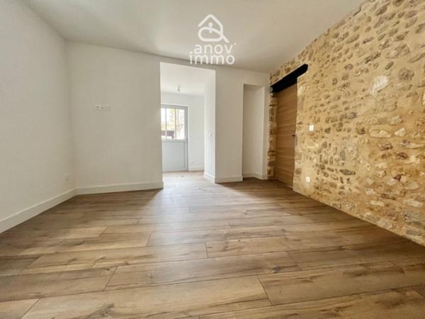 Maison
                                                                                                                                                                                                                                                                                                                        6 pièce(s)                                                                                                                                                                                                          4 chambre(s)                                                                                                                                                                                                          175  m²