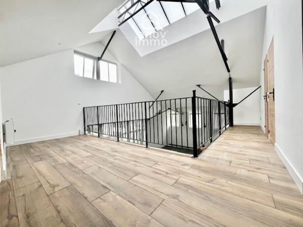 Maison
                                                                                                                                                                                                                                                                                                                        6 pièce(s)                                                                                                                                                                                                          4 chambre(s)                                                                                                                                                                                                          175  m²