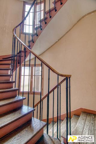 Versailles Notre-Dame les Prés - Appartement 4 pièces 93 .34 m² carrez avec cave et balcon situé au 1er étage d'un superbe immeuble ancien €1 036 000 ** - Référence 25889
