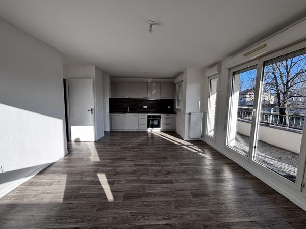 Meaux (77100) Appartement type F3 avec parking couvert et vue sur la Marne