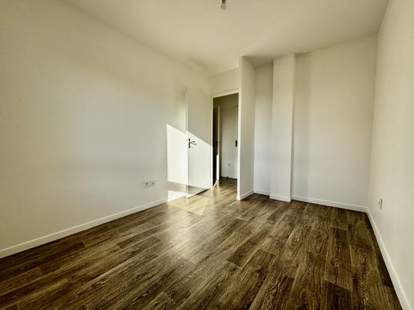 Meaux (77100) Appartement type F3 avec parking couvert et vue sur la Marne