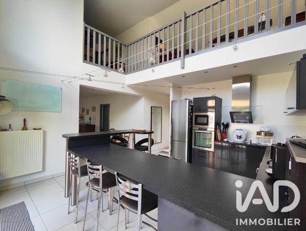 Maison à vendre 7 pièces 240 m² Saint-Amand-les-Eaux
