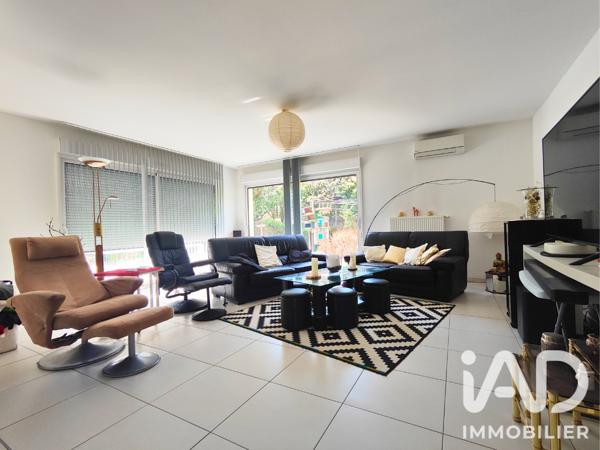 Maison à vendre 7 pièces 240 m² Saint-Amand-les-Eaux