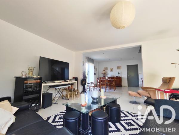 Maison à vendre 7 pièces 240 m² Saint-Amand-les-Eaux