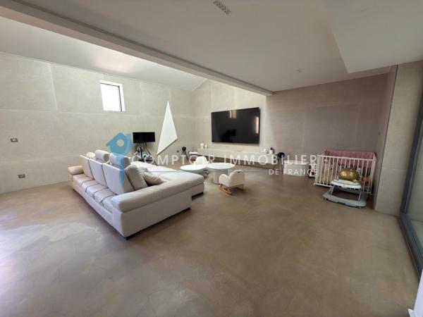 Duplex 6 pièce(s) 4 chambre(s) 275 m²
