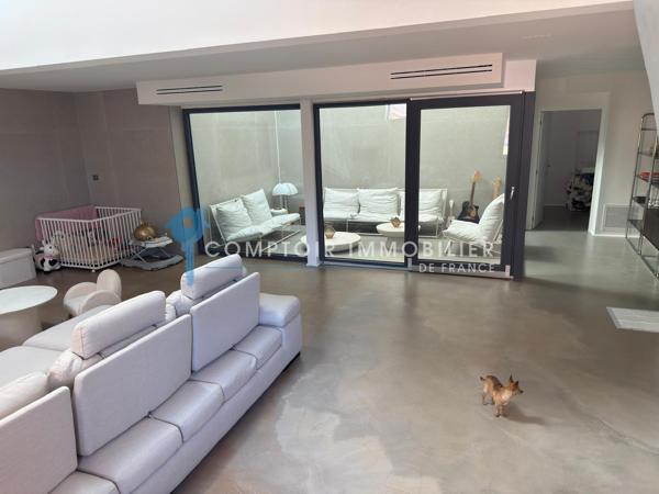 Duplex 6 pièce(s) 4 chambre(s) 275 m²