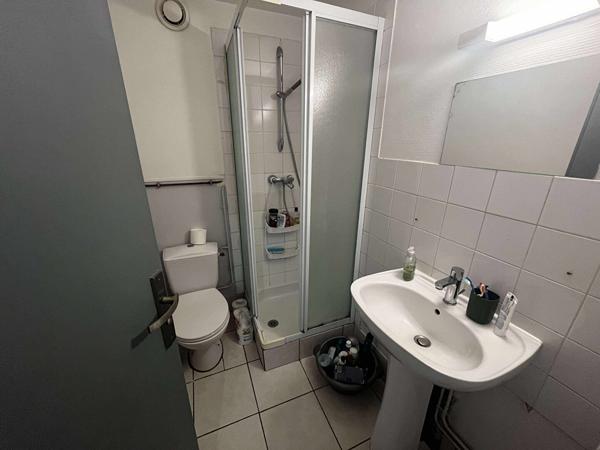 A louer - Appartement T2 avec terrasse et place de parking - Proche Scania et Hippodrome - Angers