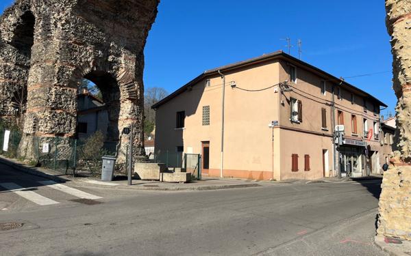 Appartement à vendre    6 pièces • 188,29 m2 Sainte-Foy-lès-Lyon