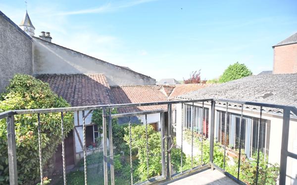 Immeuble à vendre    4 pièces • 252 m2 Crécy-en-Ponthieu