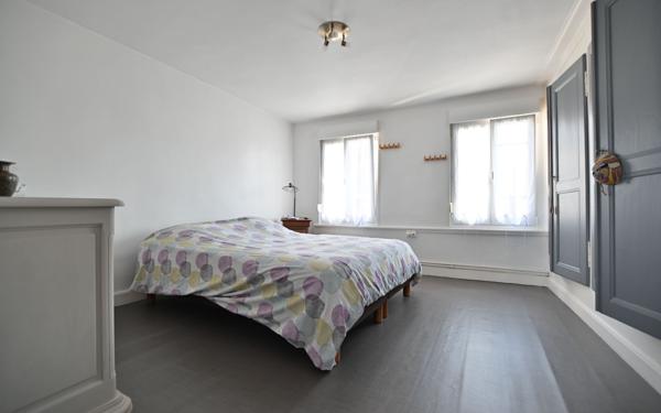 Immeuble à vendre    4 pièces • 252 m2 Crécy-en-Ponthieu