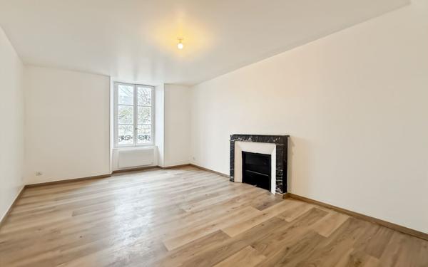 Maison à vendre    5 pièces •  Janville