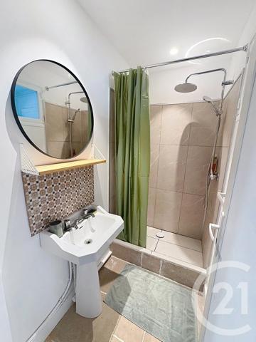 Maison à vendre  5 pièces - 89,90 m 2   SOYAUX  - 16