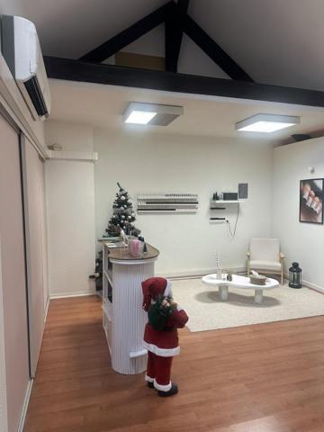 Centre ville Rodez, local professionnel en étage de 33 m² environ