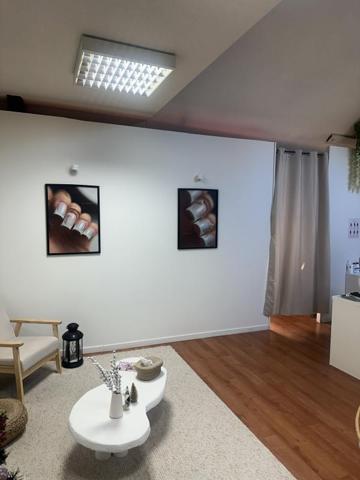 Centre ville Rodez, local professionnel en étage de 33 m² environ