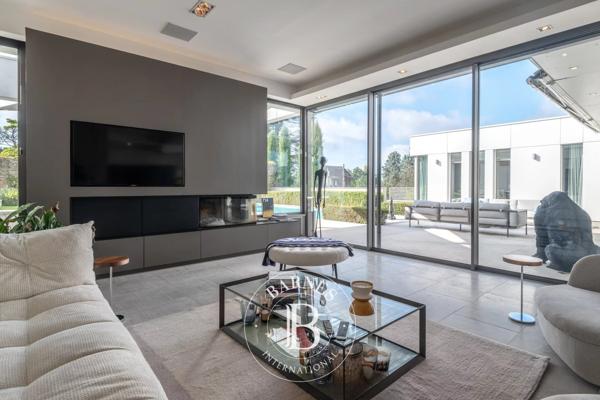 Saint-Cyr-au-Mont-d'Or, Maison 4 Chambres -  293 m² à vendre