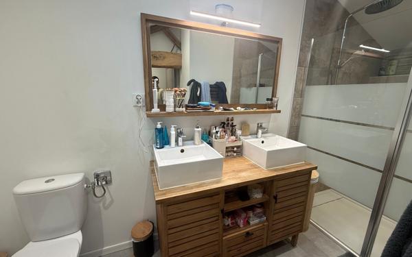 Immeuble à vendre    6 pièces •  Cozes