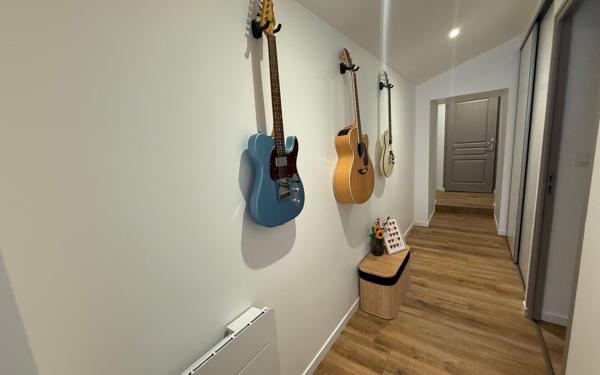 Immeuble à vendre    6 pièces •  Cozes