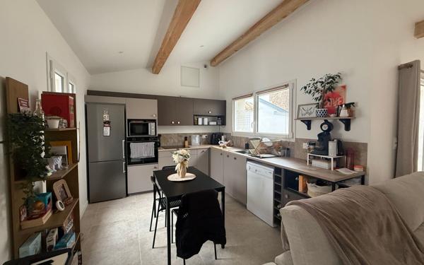 Immeuble à vendre    6 pièces •  Cozes