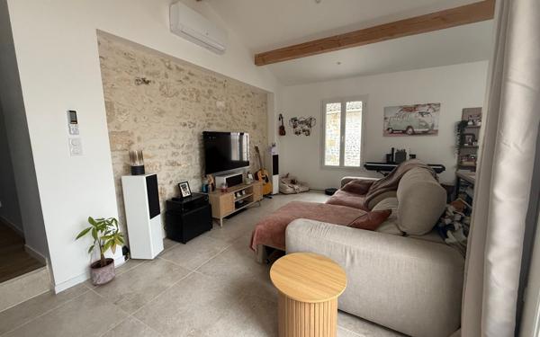 Immeuble à vendre    6 pièces •  Cozes