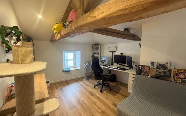 Immeuble à vendre    6 pièces •  Cozes