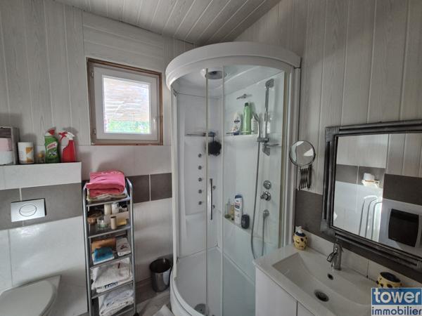 Maison spacieuse de 180 m² sur terrain de 1500 m² avec terrain agricole de 6500 m² à proximité