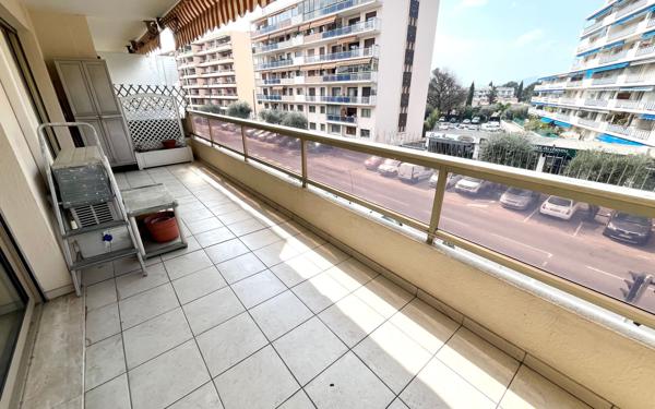 Appartement à vendre    3 pièces • 75 m2 Le Cannet