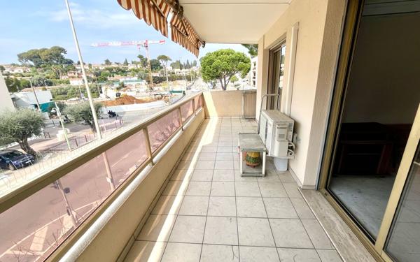 Appartement à vendre    3 pièces • 75 m2 Le Cannet