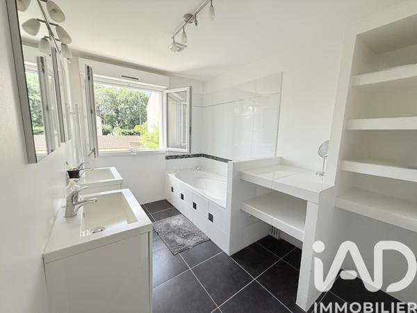 Maison à vendre 6 pièces 149 m² Saint-Brice-sous-Forêt