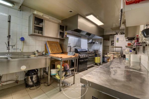 VIENNE (38) – FONDS DE COMMERCE RESTAURATION – LICENCE IV – RUES PIETONNES CENTRE-VILLE