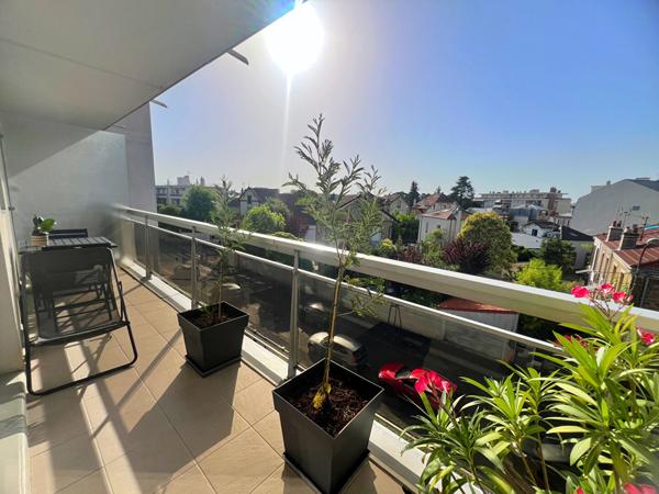 Appartement 3 pièces en parfait état quartier Mairie