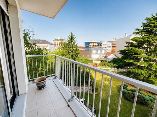 Appartement 3 pièces en parfait état quartier Mairie