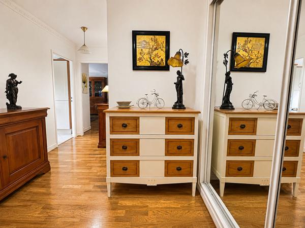 Appartement 3 pièces en parfait état quartier Mairie