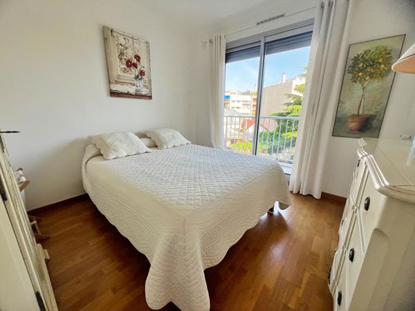Appartement 3 pièces en parfait état quartier Mairie