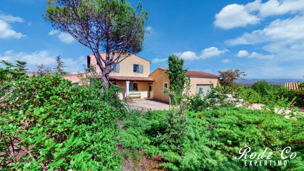 Saint-Saturnin-lès-Apt (84490) À vendre : Maison familiale de 11 pièces avec grande capacité d'accueil et de stockage à Saint-Saturnin-lès-Ap
