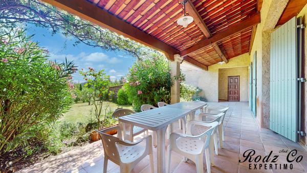 Saint-Saturnin-lès-Apt (84490) À vendre : Maison familiale de 11 pièces avec grande capacité d'accueil et de stockage à Saint-Saturnin-lès-Ap