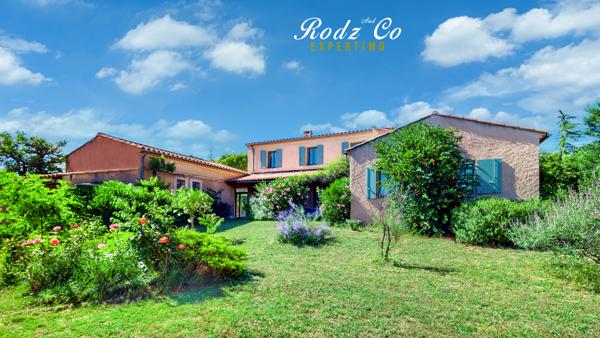 Saint-Saturnin-lès-Apt (84490) À vendre : Maison familiale de 11 pièces avec grande capacité d'accueil et de stockage à Saint-Saturnin-lès-Ap