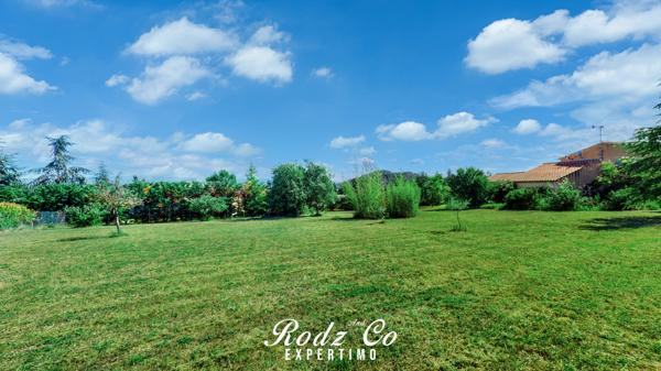 Saint-Saturnin-lès-Apt (84490) À vendre : Maison familiale de 11 pièces avec grande capacité d'accueil et de stockage à Saint-Saturnin-lès-Ap