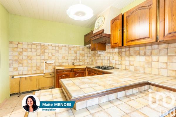 Maison traditionnelle 5 pièces de 107 m² à Saint-Galmier (42330)