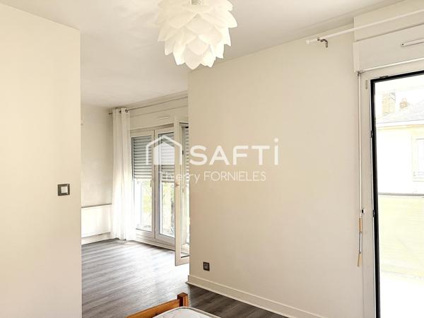 Logement, balcon, ascenseur, parking sécurisée,cave!