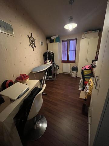 Thouars (79100) ref 93471 THOUARS Proche centre immeuble composé de 3 appartements loués